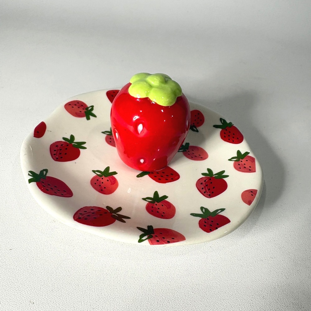 Cerra Strawberry Ring Dish Dolomite Clay Red Fruit Jewelry Holder CRCR-1041-RDR